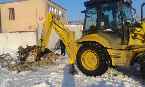 Аренда экскаватора-погрузчика HIDROMEK HMK102B с гидромолотом