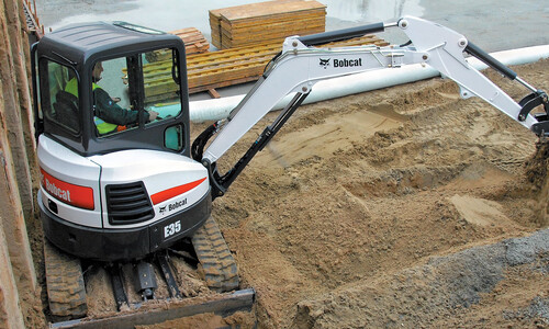 Аренда мини-экскаватора Bobcat E35