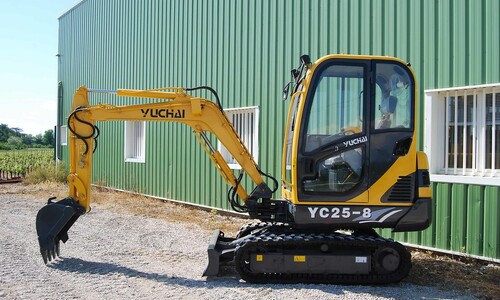 Аренда мини-экскаватора Yuchai YC 25-8