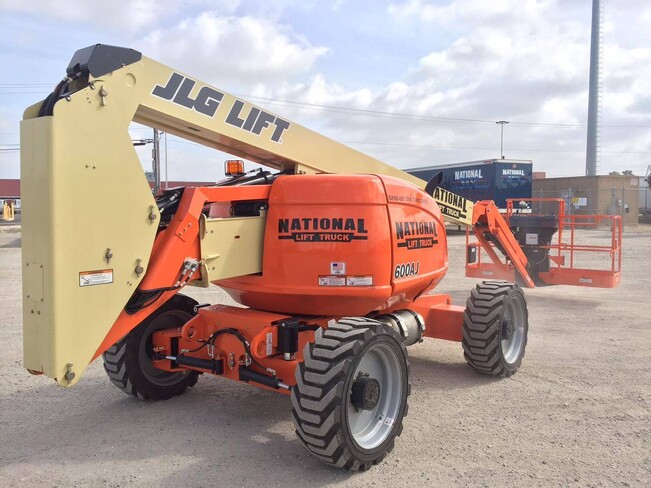 Аренда подъемника коленчатого JLG 600AJ Articulating Boom Lift