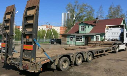 Трал ровный с аппарелями 3 оси 40 тонн 9.5м.